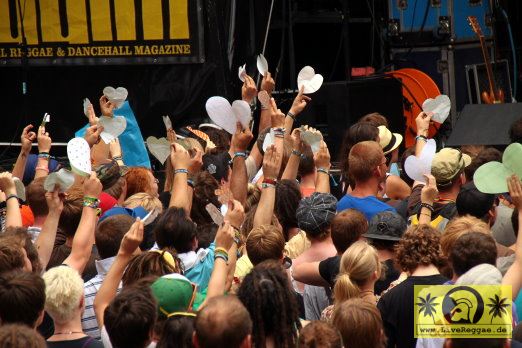 Ganjaman (D) with The Evolution Band - 10 Jahre Ganjaman beim Reggae Jam - 17. Reggae Jam, Bersenbrueck 06. August 2011 (7).JPG